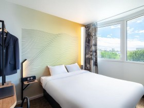 B&B H&ocirc;tel Massy Gare TGV