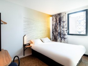 B&B H&ocirc;tel Paris Porte de Bagnolet