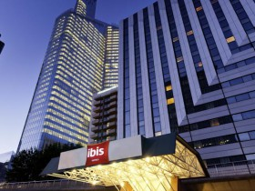 Ibis Paris La Défense Centre